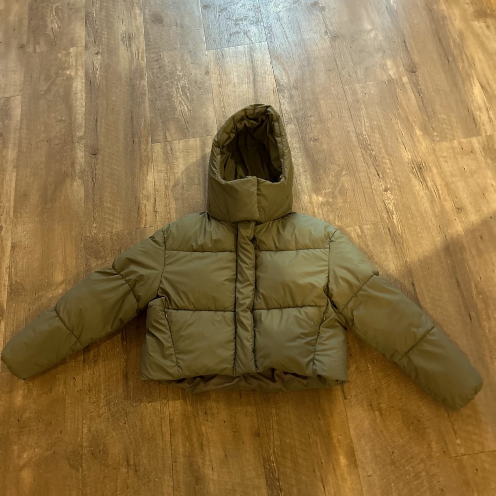 ZARA Olive Green Water-Repellent Puffer Jacket– Size M